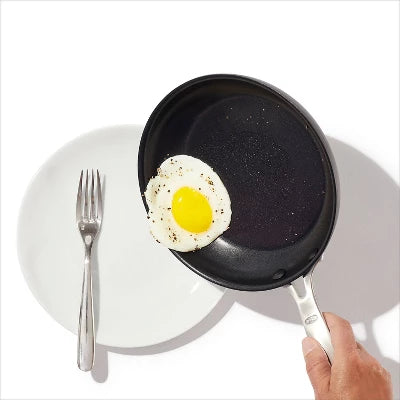 Alternative view of OXO 8″ Non-Stick Pro Open Frypan Black