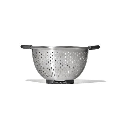 OXO 3Qt Stainless Steel Colander: Dishwasher-Safe Pasta Strainer, Light Silver, 9.6″ Width, 3Qt Capacity - Image 7